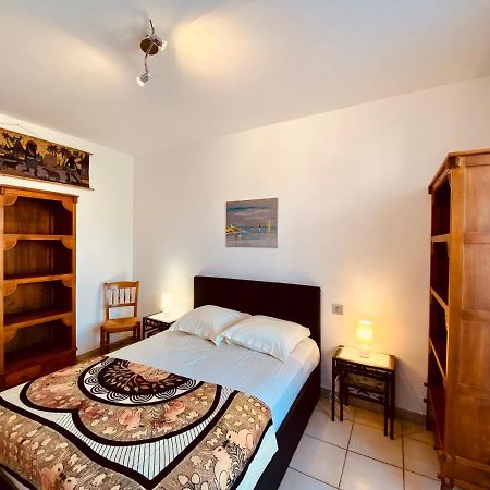 פרופריאנו Joli Deux Pieces, Centre Ville Et Proche Plage מראה חיצוני תמונה