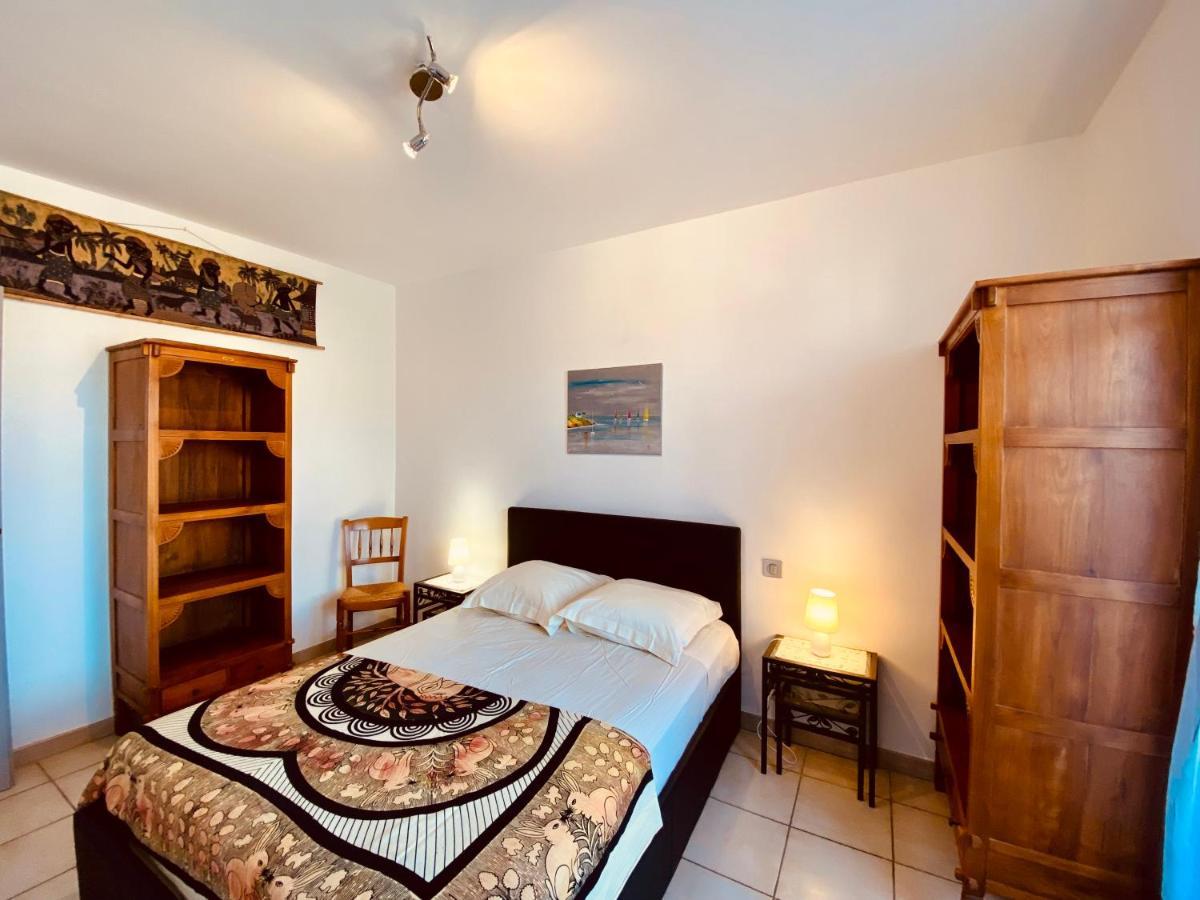 פרופריאנו Joli Deux Pieces, Centre Ville Et Proche Plage מראה חיצוני תמונה