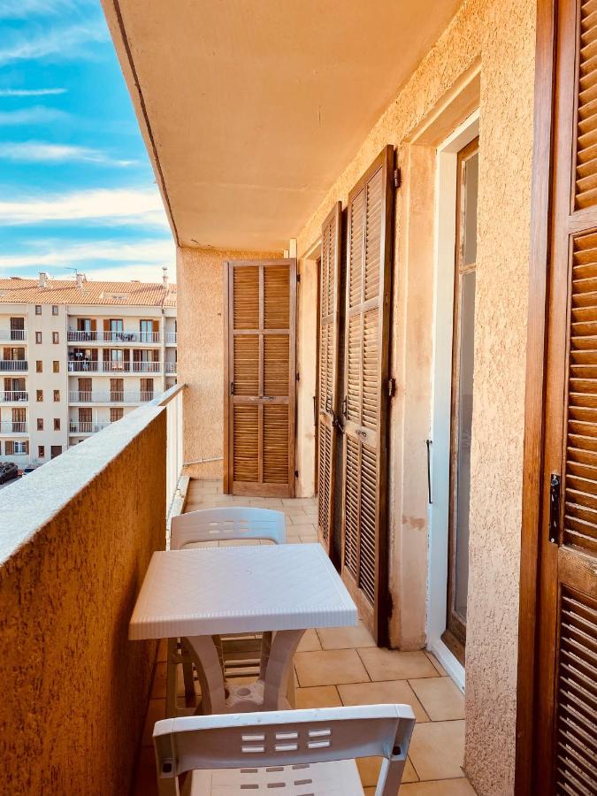 פרופריאנו Joli Deux Pieces, Centre Ville Et Proche Plage מראה חיצוני תמונה